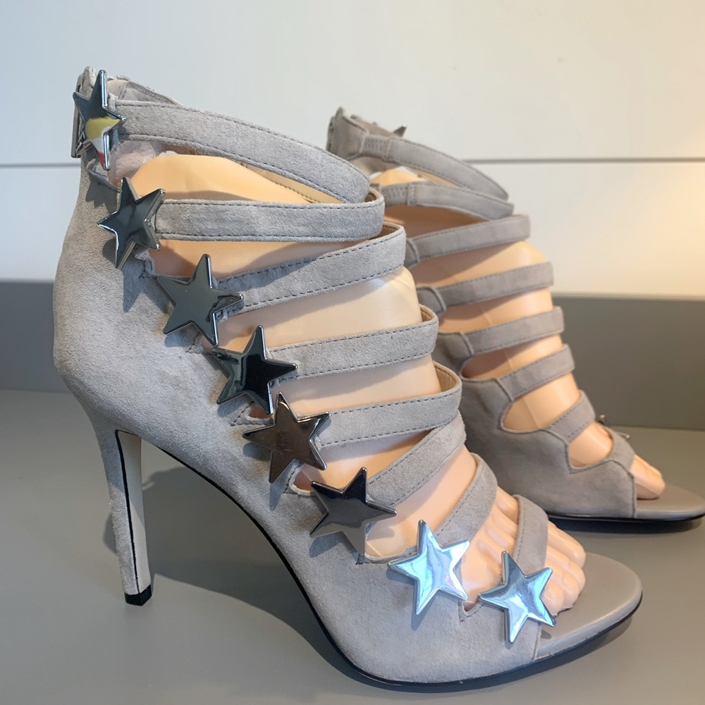 New without box KATY PERRY strappy star accent heels Stella